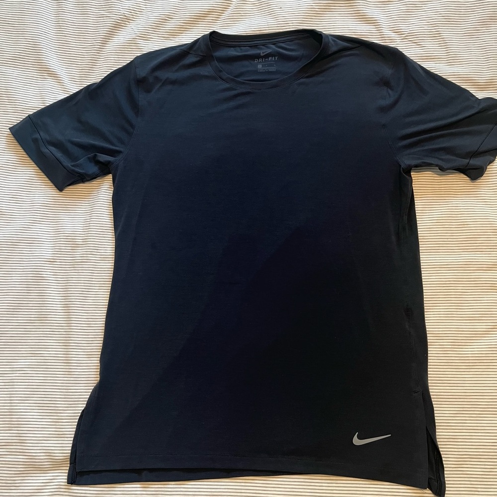 Nike Men's Black Short Sleeve Tee